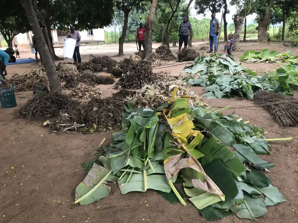 Compact-Resource-Foundation–Projects–Kawiri-Village-Nkhotakota–composting-training-2